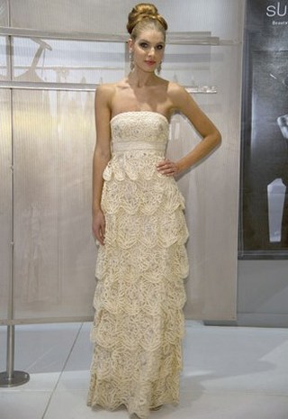 Кружевное платье от Chanel Couture на японской актрисе Ринко.