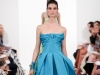 Платье с асимметричной юбкой от Oscar de la Renta