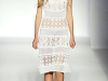 Кружевное белое платье 2012 Alberta Ferretti