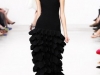 Черное длинное платье с воланами