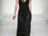 Черное платье в бельевом стиле от Moschino