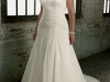 Свадебные платья для полных девушек 2012