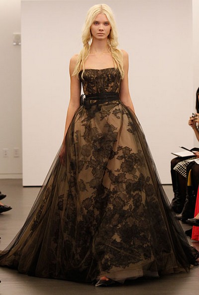 Черное с золотым свадебное платье 2012 от Веры Вонг (Vera Wang)