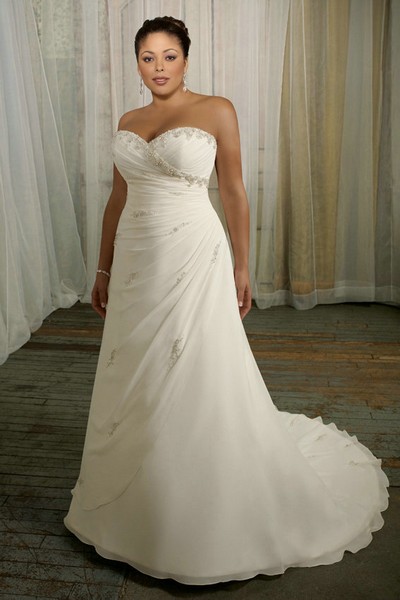 Свадебное платье 2012 для полных со шлейфом