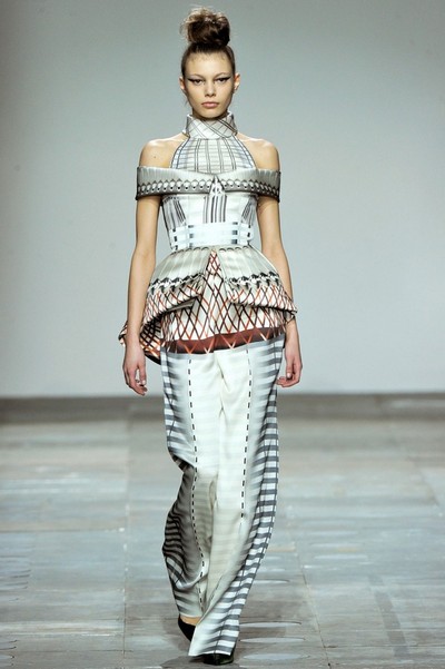 Длинное платье с баской осень 2012, Mary Katrantzou